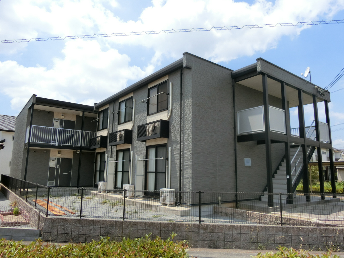 小野駅より徒歩16分 築15年6ヶ月 2階建の賃貸物件