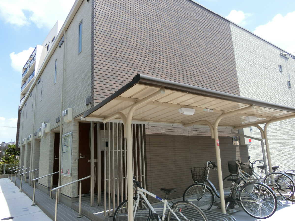 小野駅より徒歩17分 築8年6ヶ月 2階建の賃貸物件