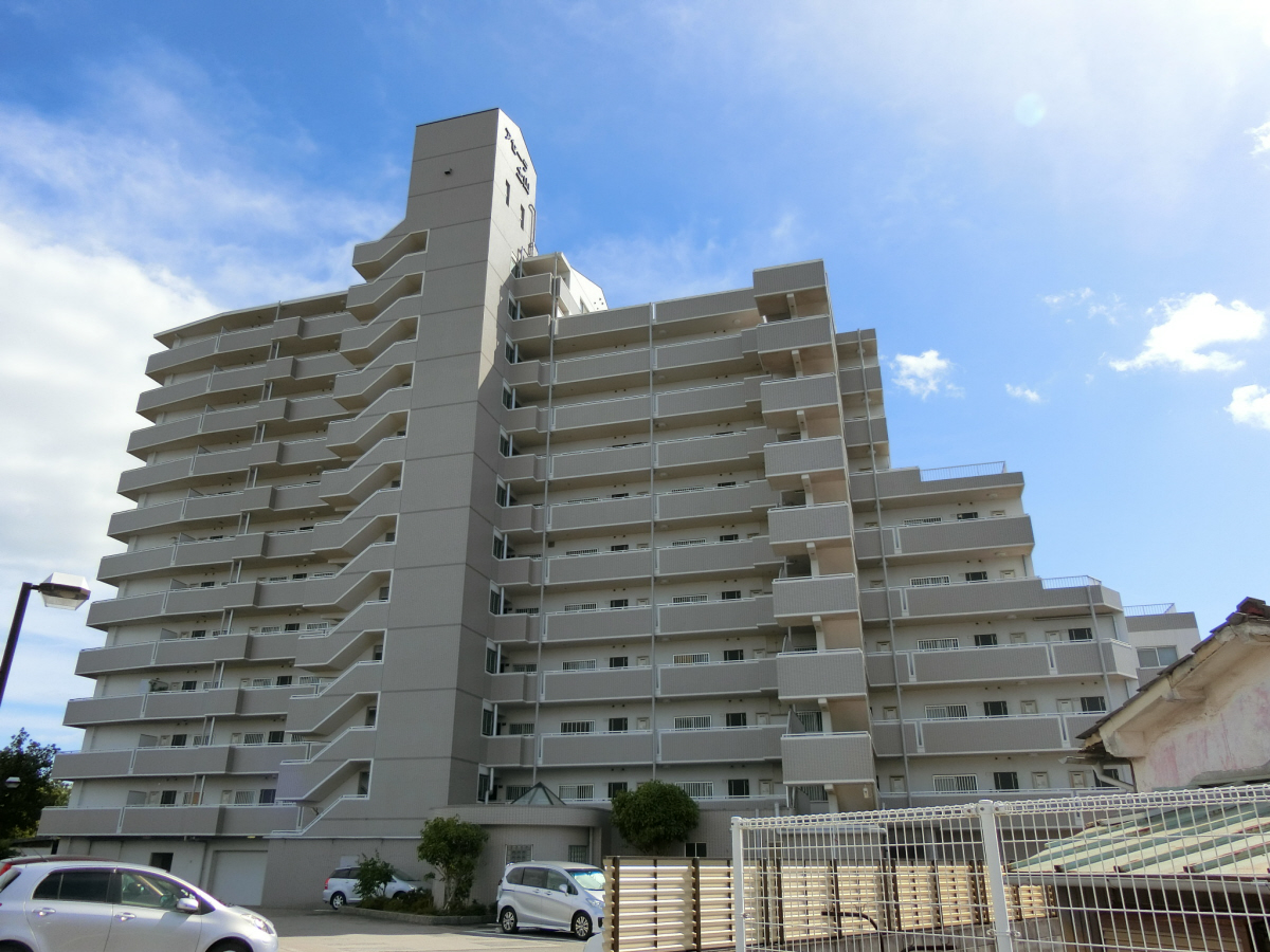 土山駅より徒歩3分 築33年5ヶ月 12階建の賃貸物件