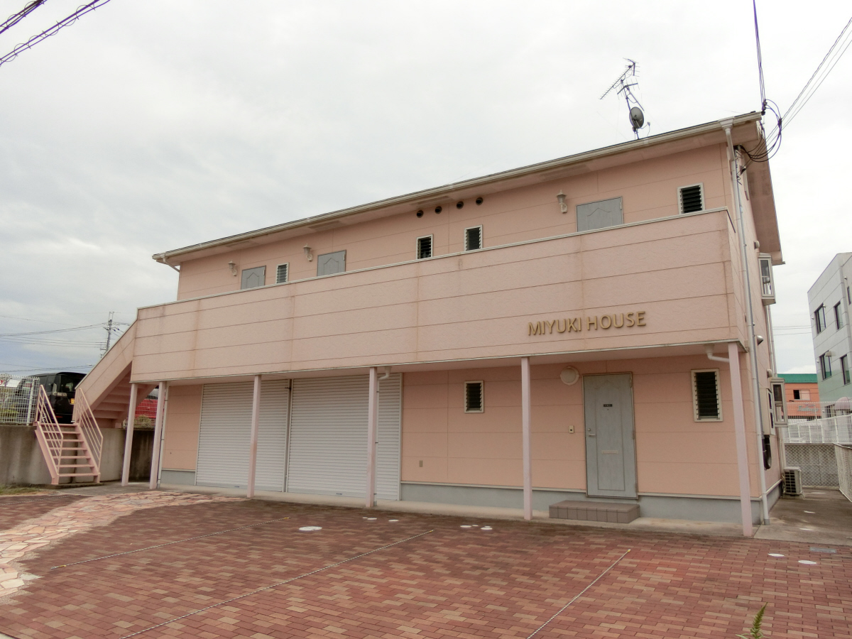 小野駅より徒歩21分 築20年8ヶ月 2階建の賃貸物件