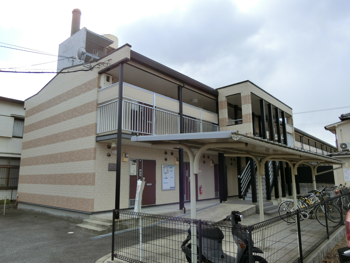 小野駅より徒歩9分 築18年11ヶ月 2階建の賃貸物件