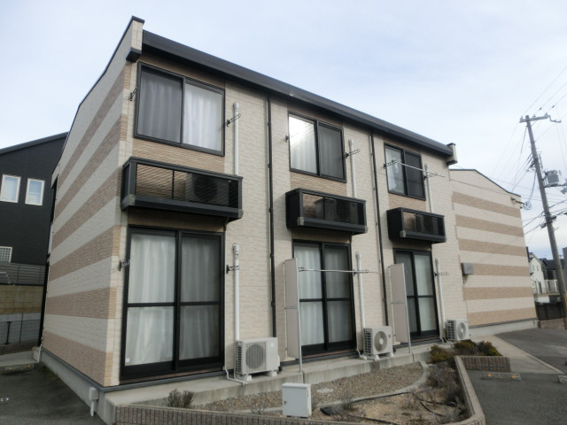 播磨町駅より徒歩5分 築19年7ヶ月 2階建の賃貸物件