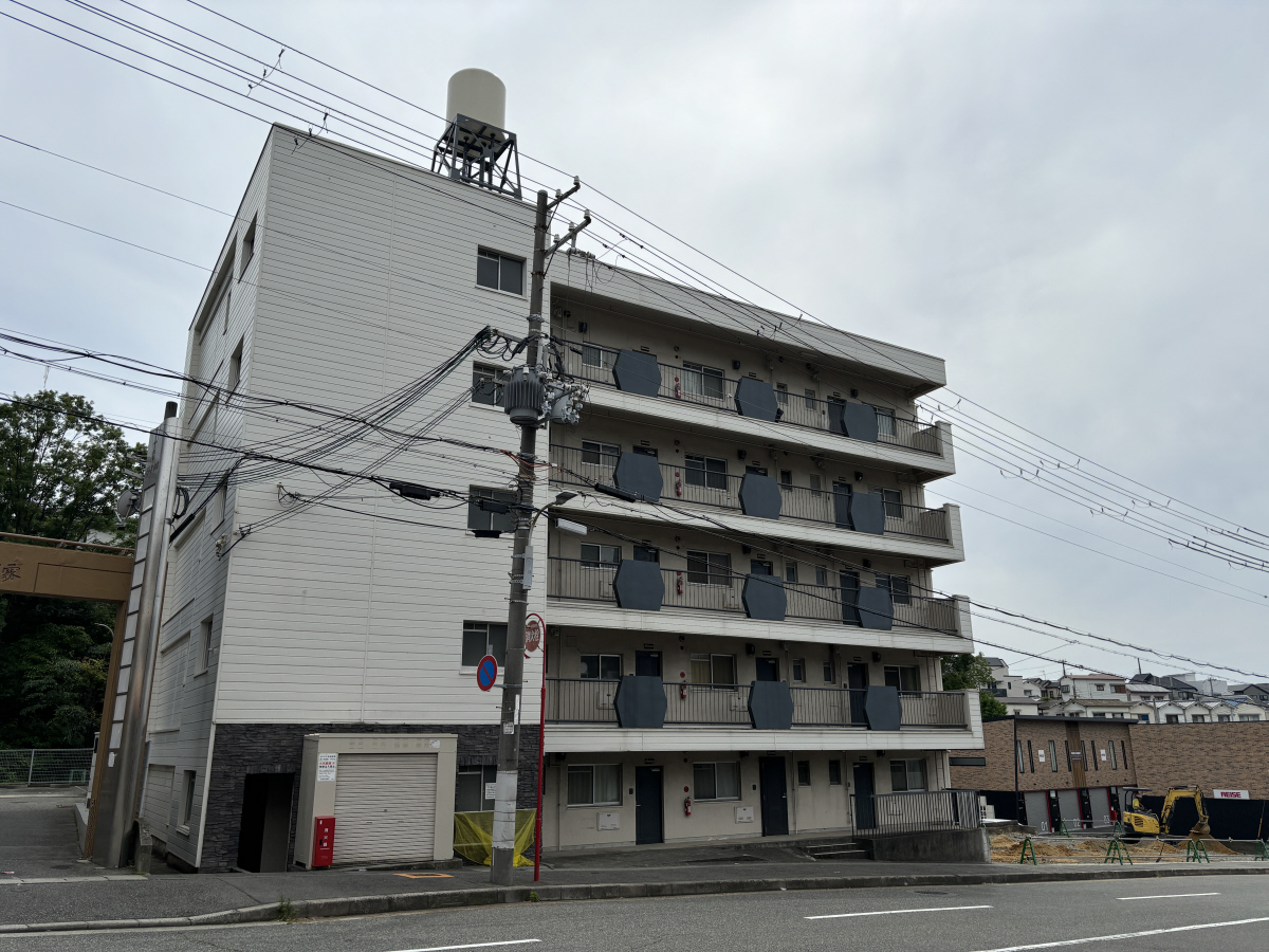 朝霧駅より徒歩9分 築52年2ヶ月 5階建の賃貸物件
