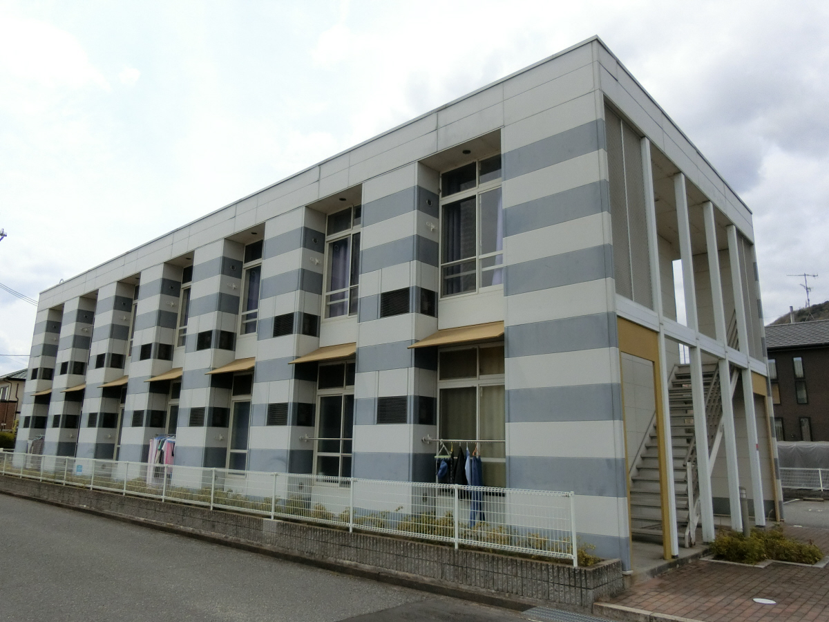 滝野駅より徒歩7分 築25年10ヶ月 2階建の賃貸物件