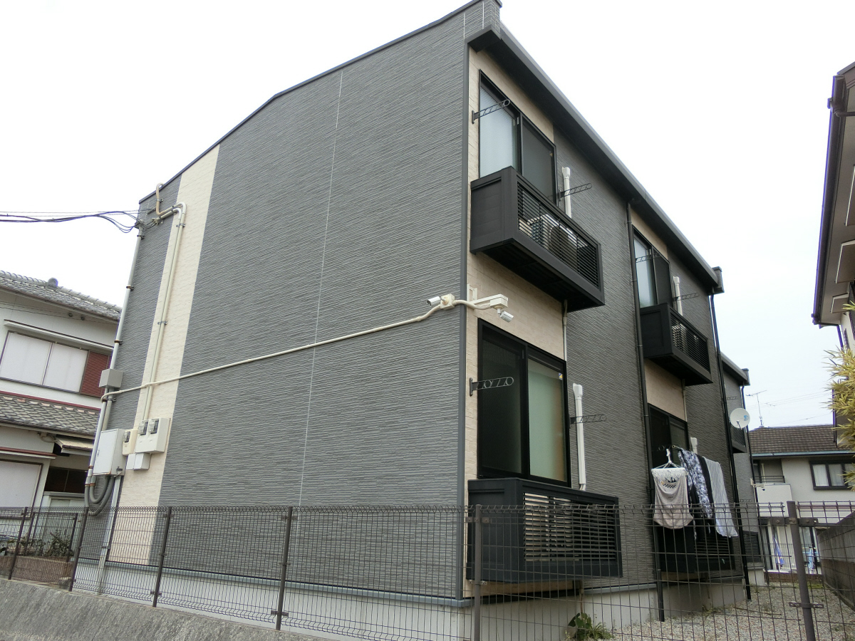 魚住駅より徒歩25分 築17年5ヶ月 2階建の賃貸物件