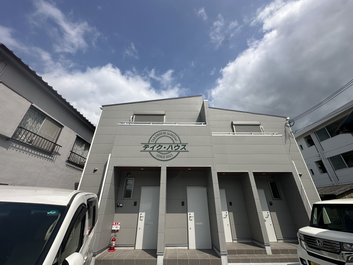 志染駅より徒歩1分 築1年2ヶ月 2階建の賃貸物件