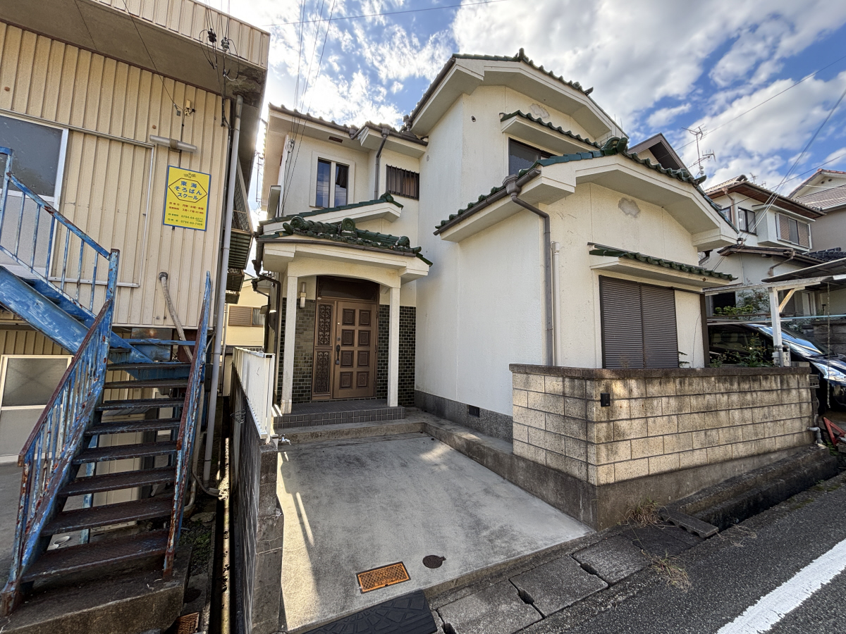 樫山駅より徒歩14分 築42年7ヶ月 2階建の賃貸物件