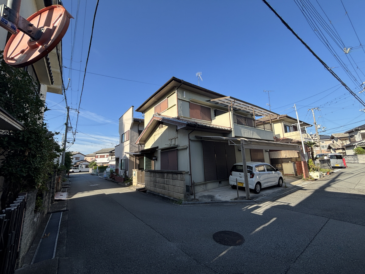 土山駅より徒歩6分 築49年7ヶ月 2階建の賃貸物件