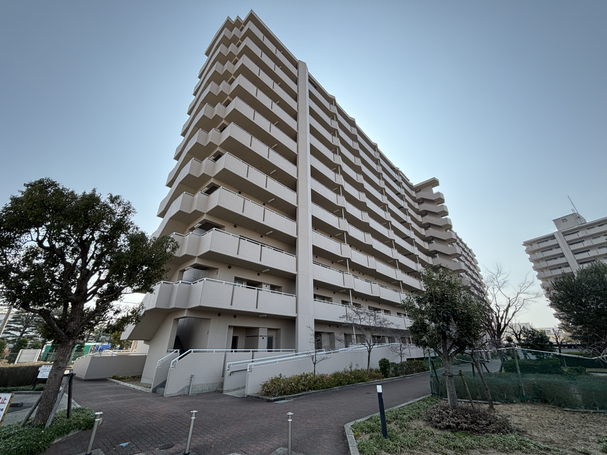 魚住駅より徒歩22分 築28年8ヶ月 11階建の賃貸物件