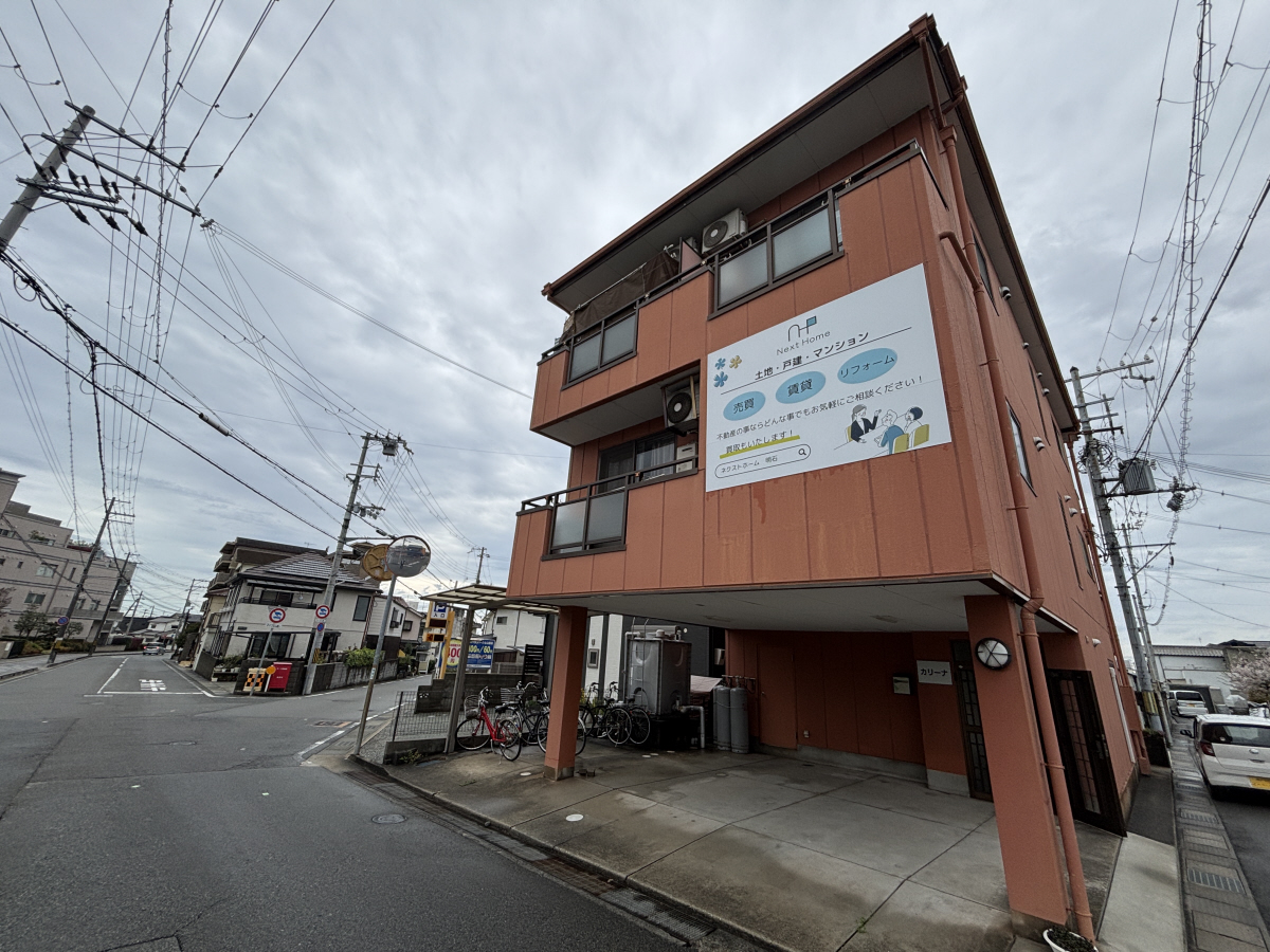 土山駅より徒歩3分 築32年2ヶ月 3階建の賃貸物件
