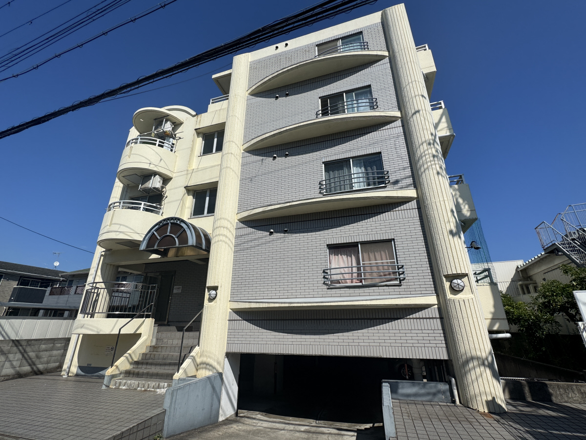 明石駅よりバス11分 徒歩3分 築36年3ヶ月 6階建の賃貸物件