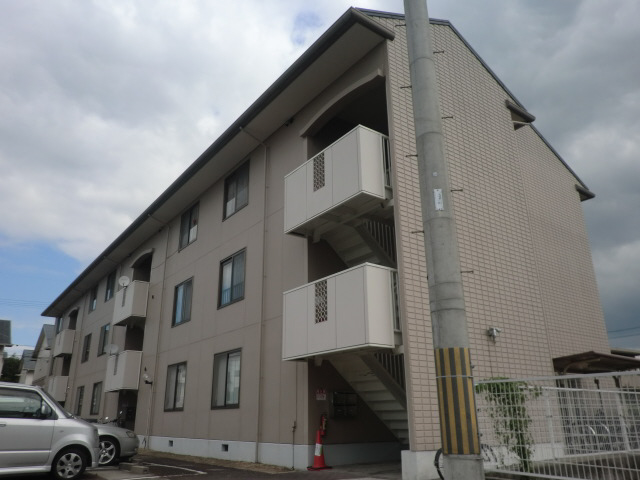 三木上の丸駅より徒歩9分 築35年3ヶ月 3階建の賃貸物件
