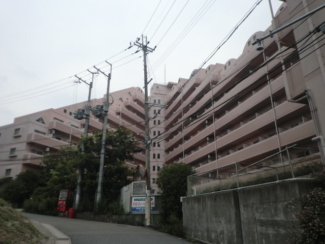 伊川谷駅よりバス8分 徒歩3分 築26年2ヶ月 9階建の賃貸物件