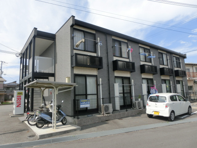 小野駅より徒歩20分 築17年 2階建の賃貸物件