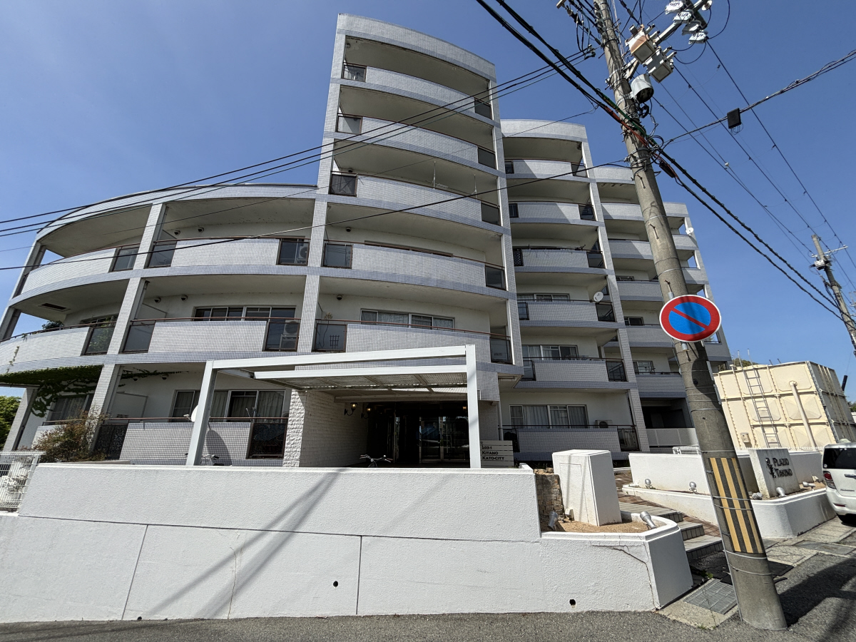 滝野駅より徒歩13分 築34年7ヶ月 7階建の賃貸物件