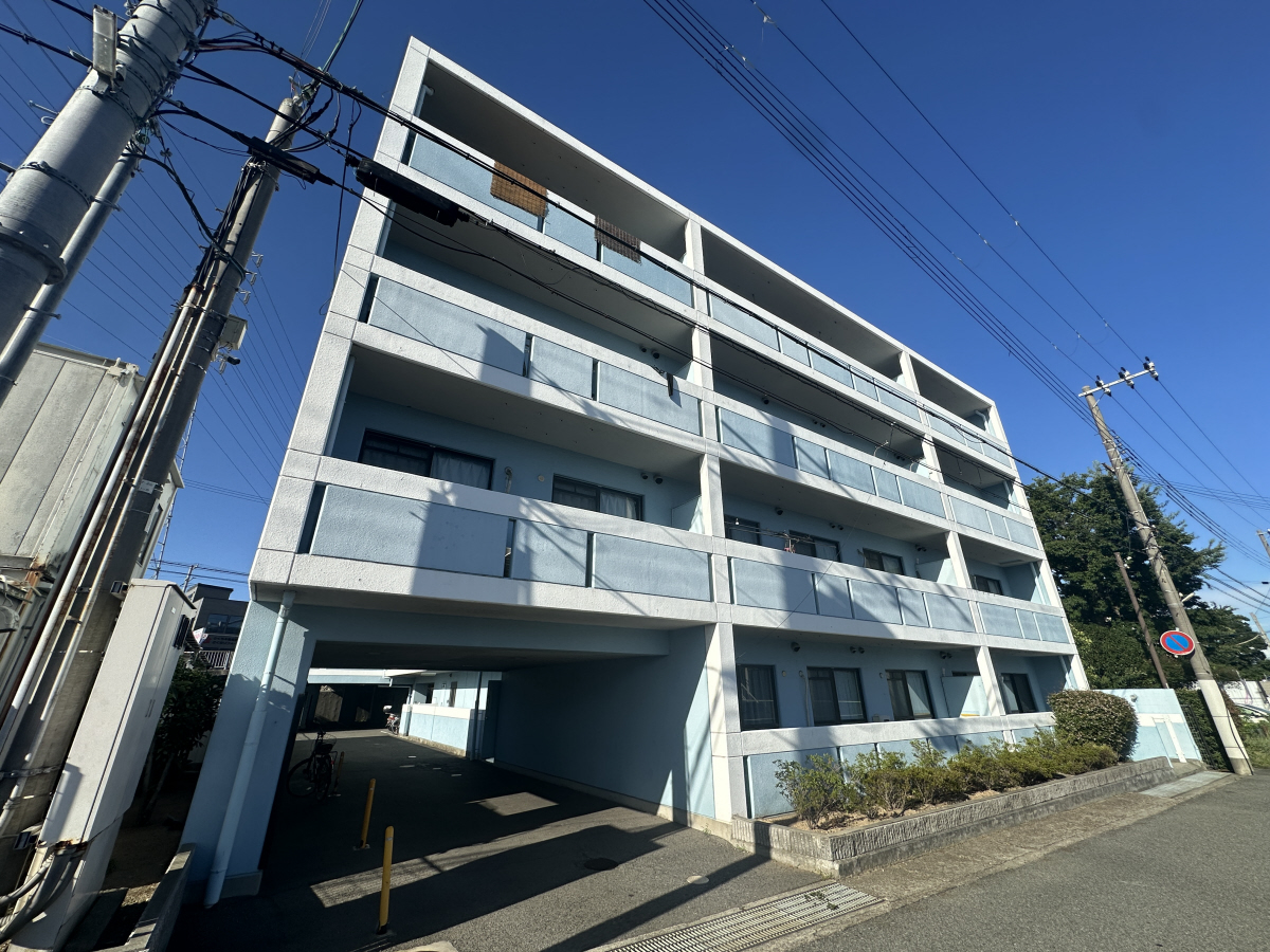 明石駅よりバス9分 徒歩6分 築35年8ヶ月 4階建の賃貸物件