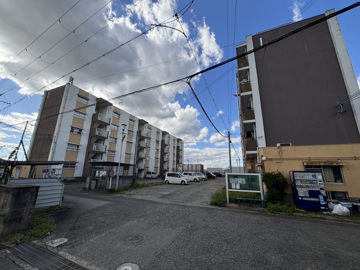 小野駅より徒歩25分 築54年7ヶ月 5階建の賃貸物件