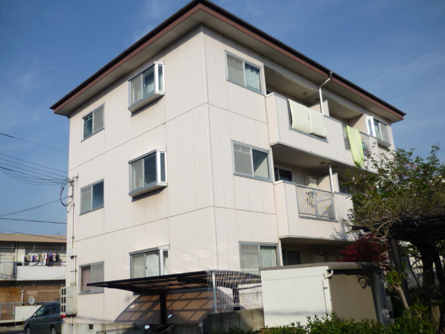 朝霧駅より徒歩12分 築27年5ヶ月 3階建の賃貸物件