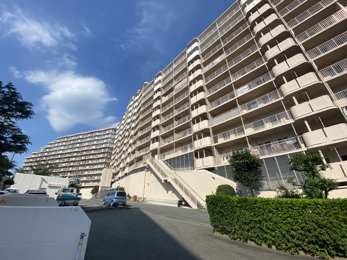 明石駅よりバス22分 徒歩2分 築44年4ヶ月 14階建の賃貸物件
