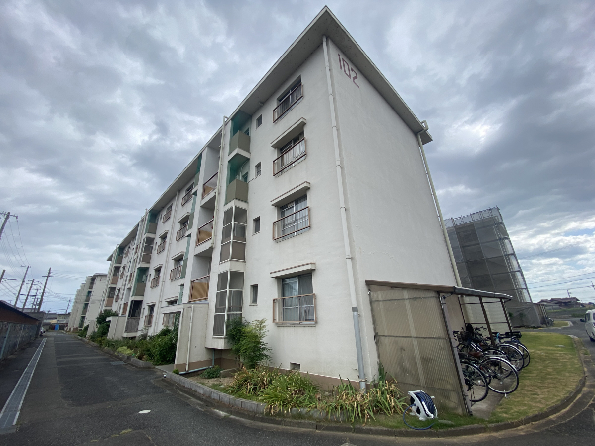 東加古川駅より徒歩25分 築57年4ヶ月 4階建の賃貸物件