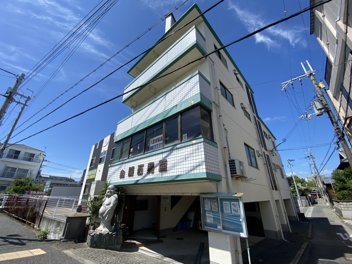 西明石駅より徒歩15分 築40年11ヶ月 4階建の賃貸物件